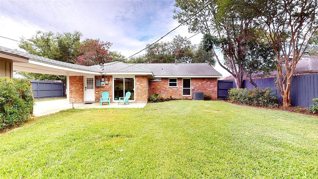 8515 Mullins Drive - Photo 18