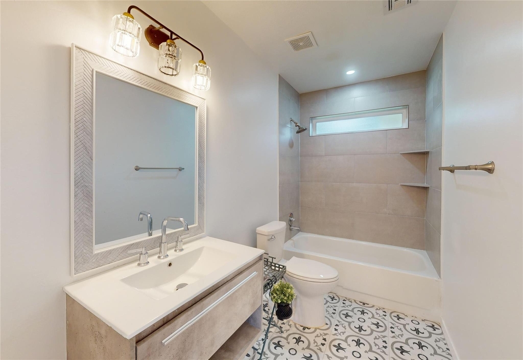 8515 Mullins Drive - Photo 16