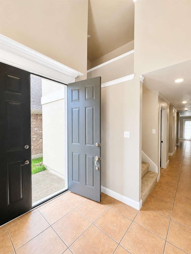 100 Harbour Town Drive - Photo 3