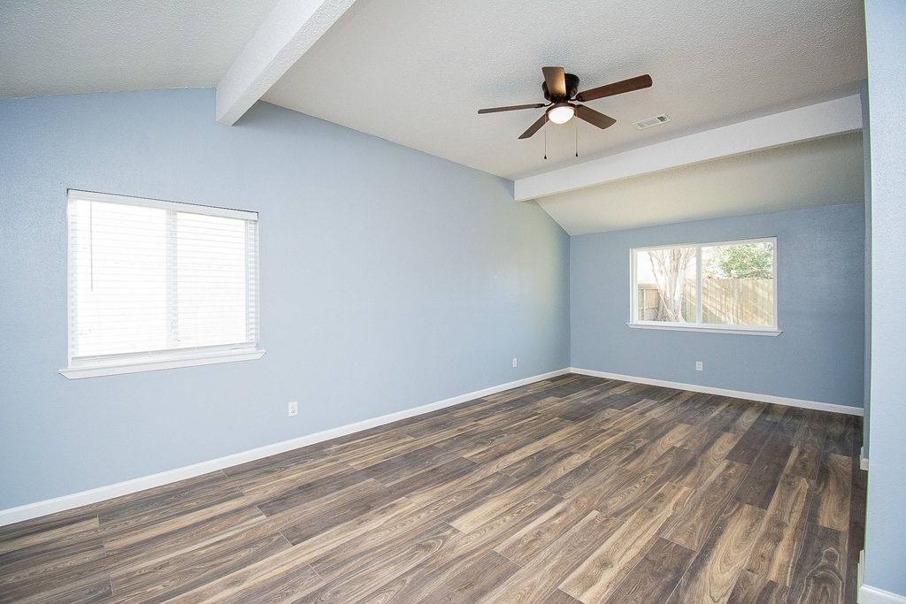 16419 N Bend Drive - Photo 17