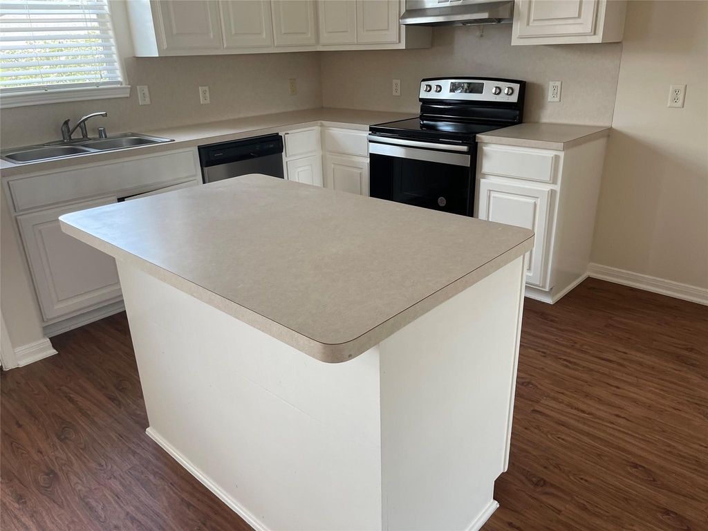 16216 Setting Sun Court - Photo 19