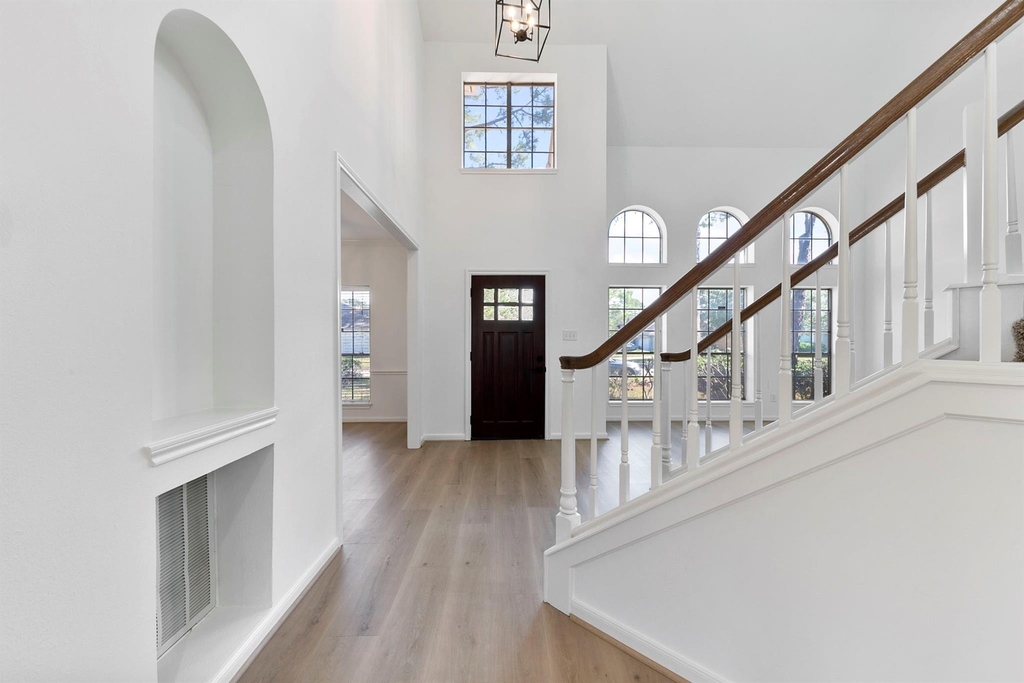 1414 Bluestone Drive - Photo 3