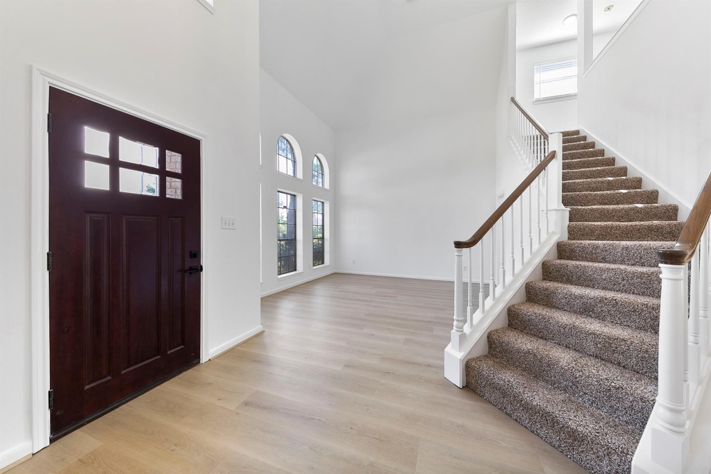 1414 Bluestone Drive - Photo 4