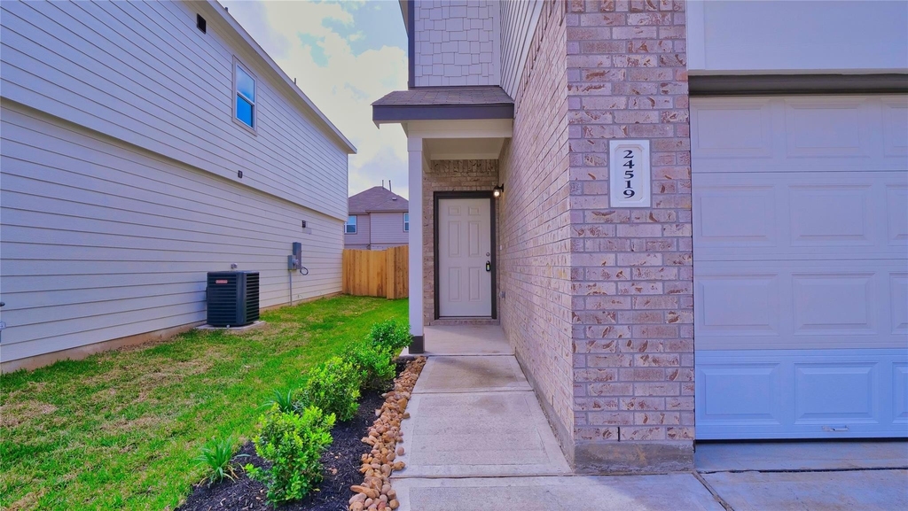 24519 Lorenzo Glaze Trail - Photo 2