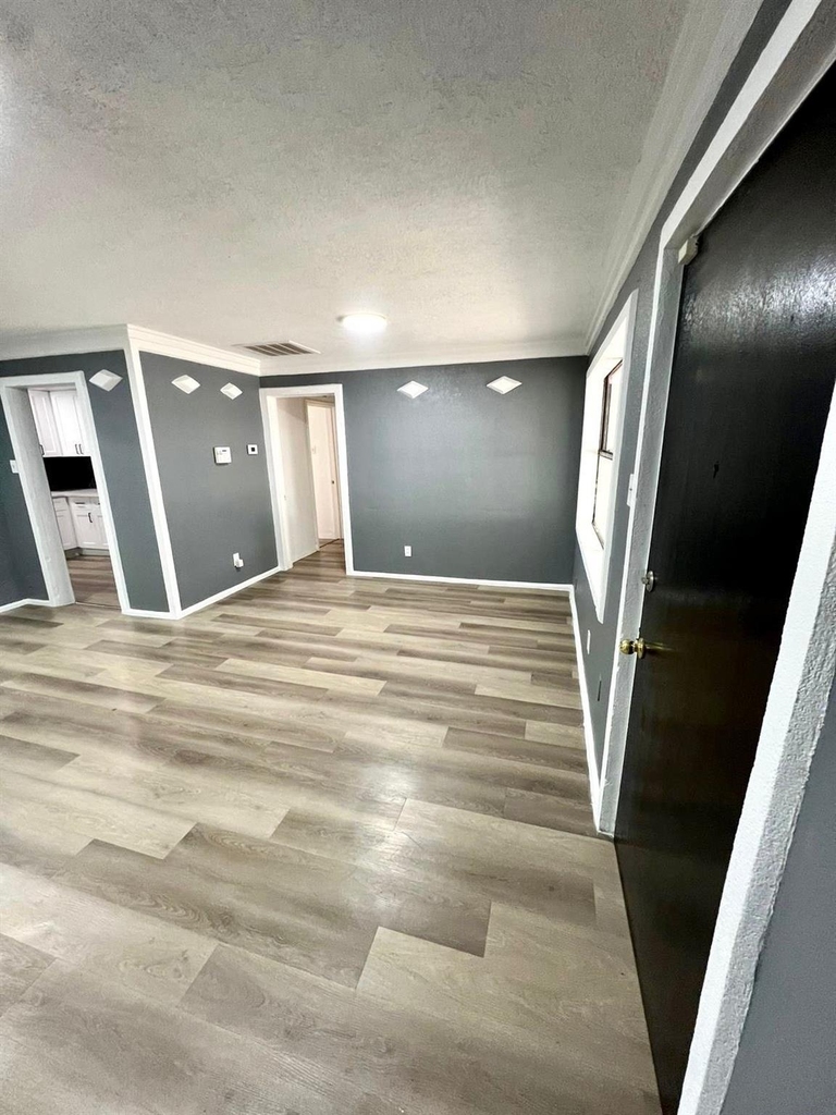 2107 Garvey Drive - Photo 6
