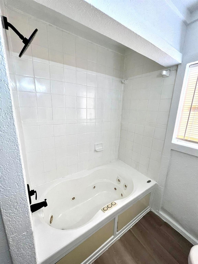 2107 Garvey Drive - Photo 18