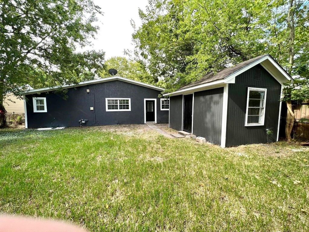 2107 Garvey Drive - Photo 33