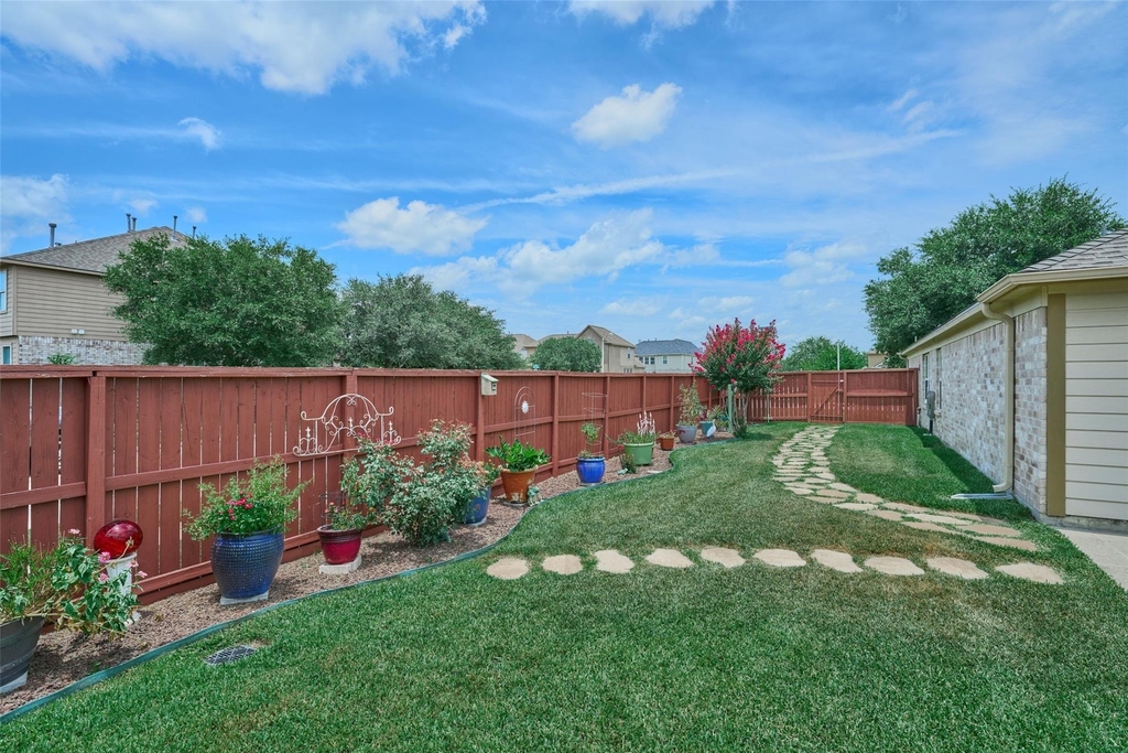 9940 Yearling Place - Photo 29