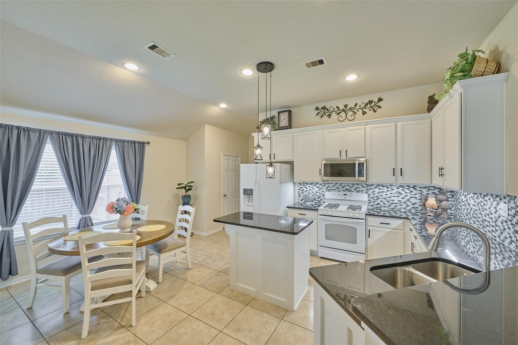 9940 Yearling Place - Photo 13