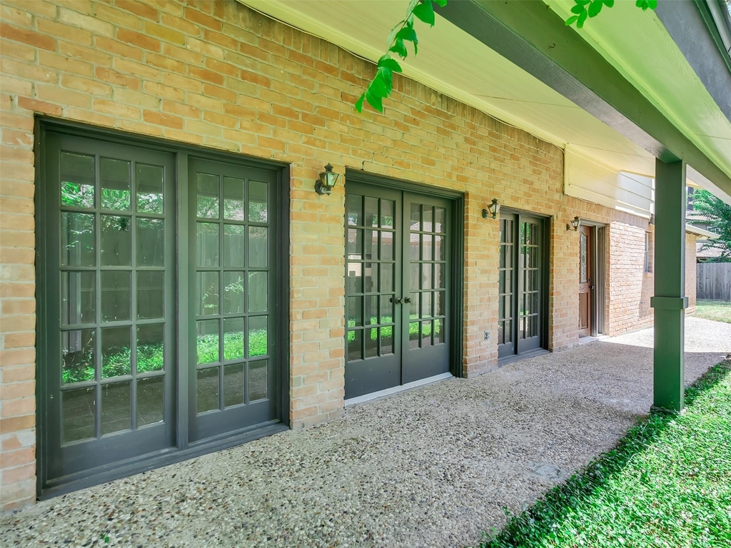 14134 Cleobrook Drive - Photo 2