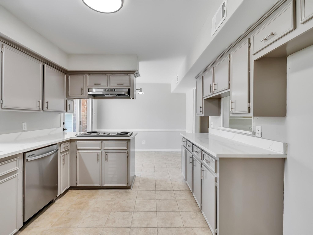 14134 Cleobrook Drive - Photo 9