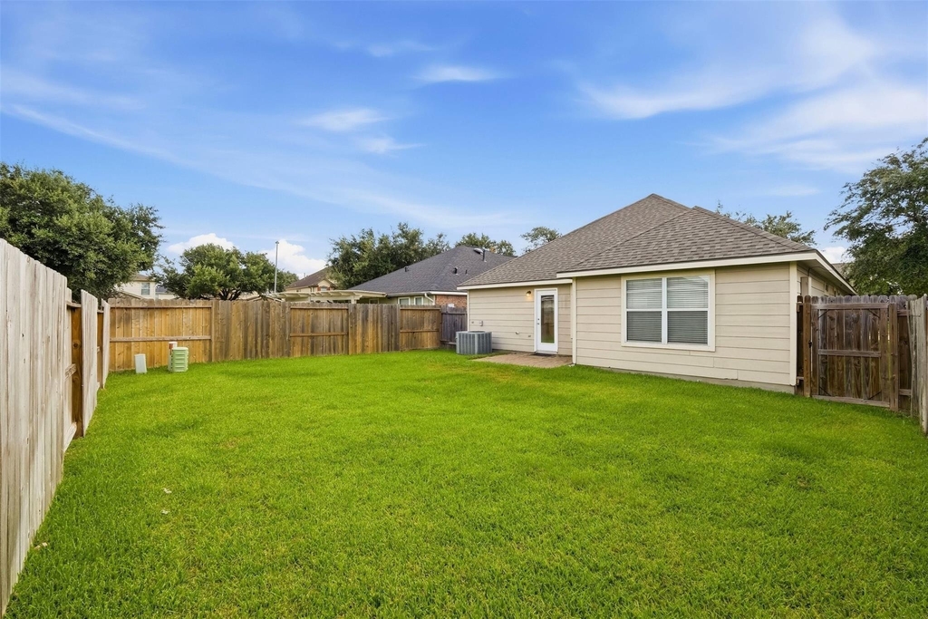 7719 Serene Wood Lane - Photo 23