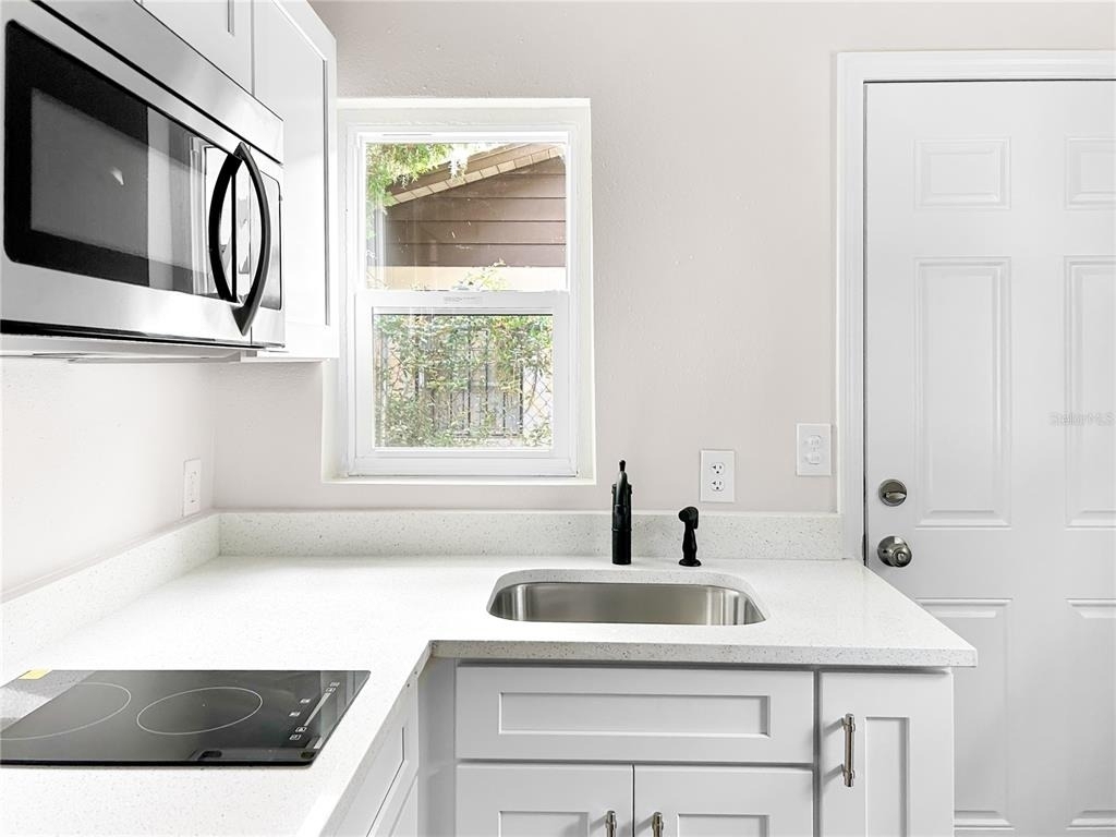 306 Sw 19th Avenue - Photo 6