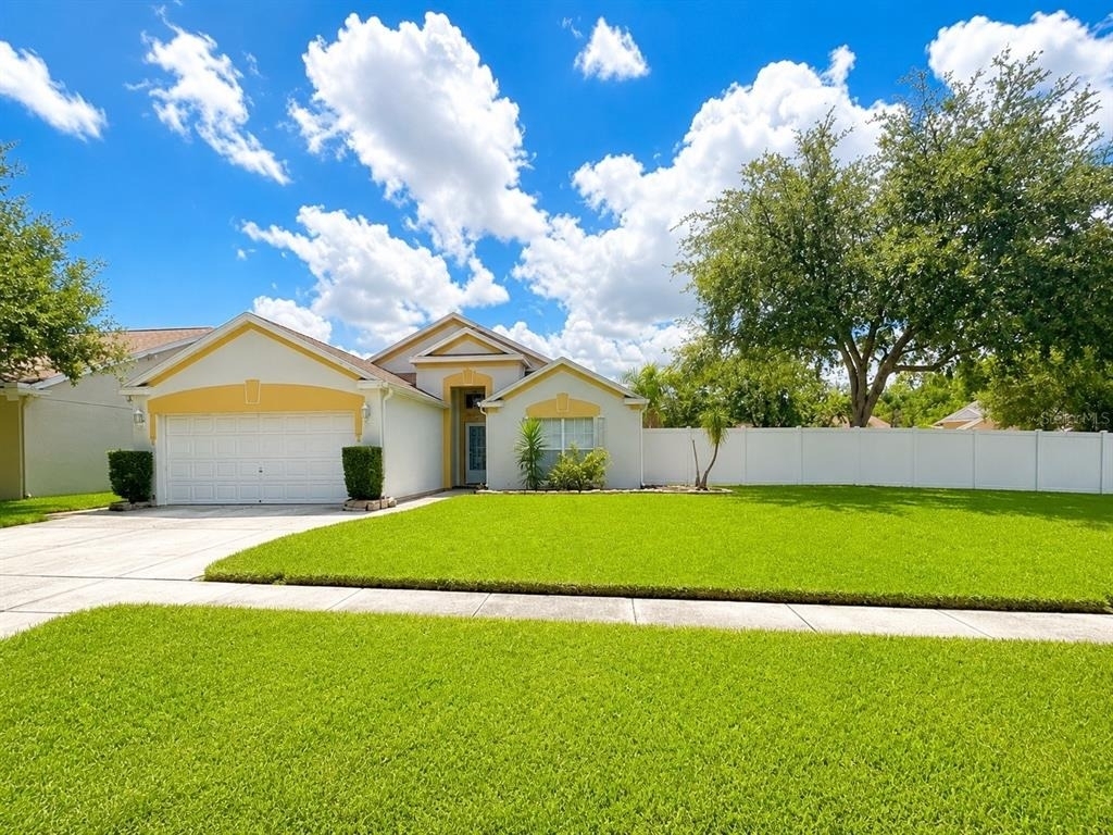 4201 Pine Isle Drive - Photo 1