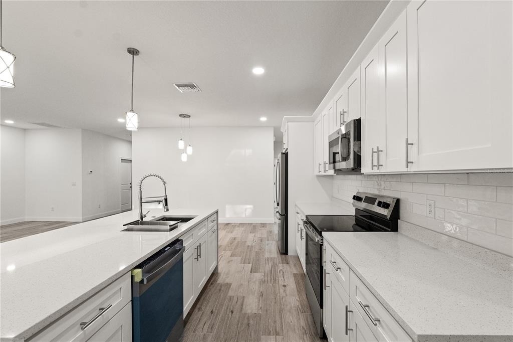 5352 Lowell Avenue - Photo 7