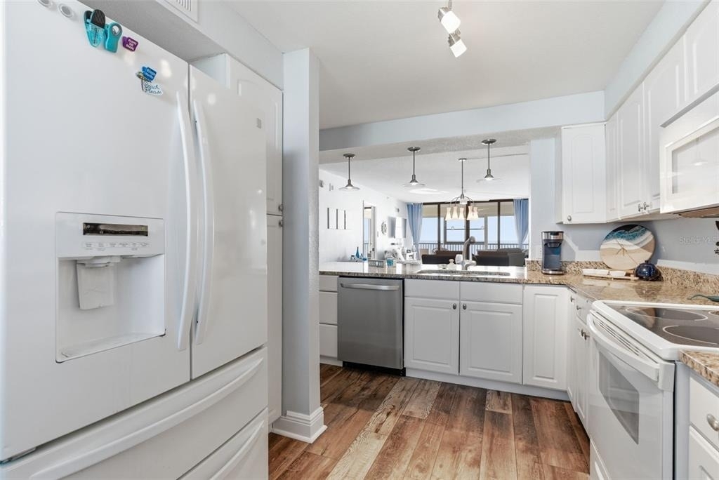 15462 Gulf Boulevard - Photo 21