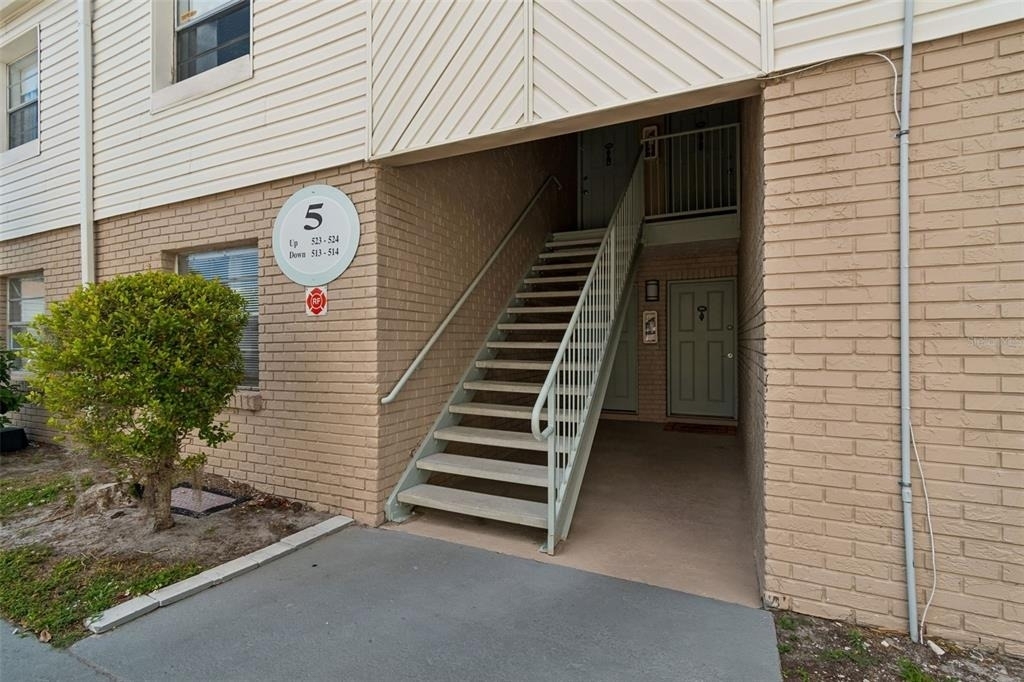 7210 N Manhattan Avenue - Photo 0