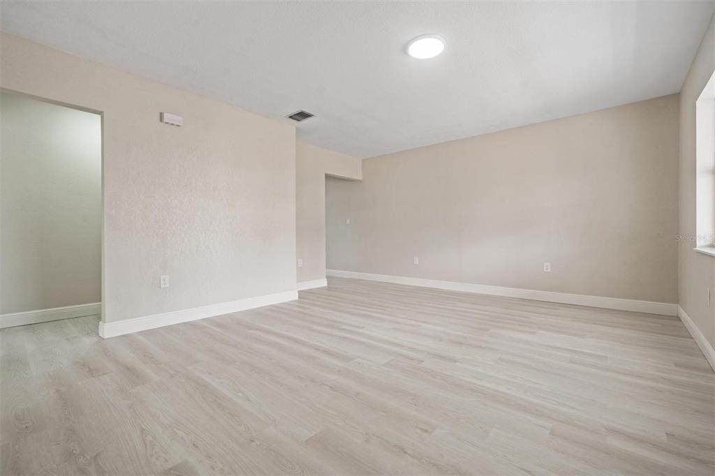 14040 Miramar Avenue - Photo 6