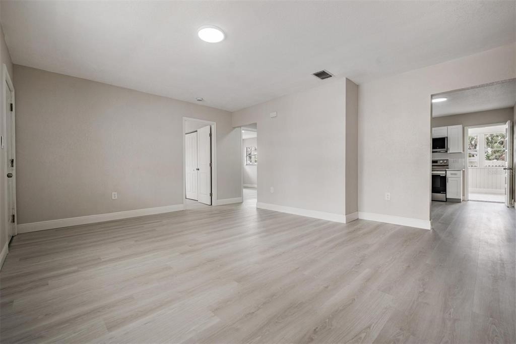 14040 Miramar Avenue - Photo 5
