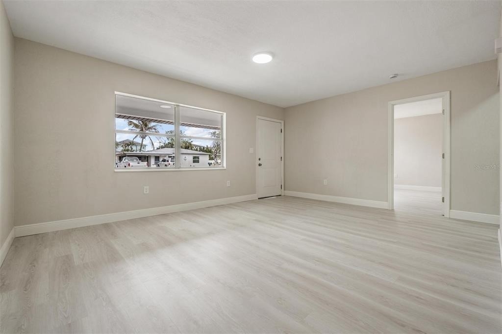 14040 Miramar Avenue - Photo 7