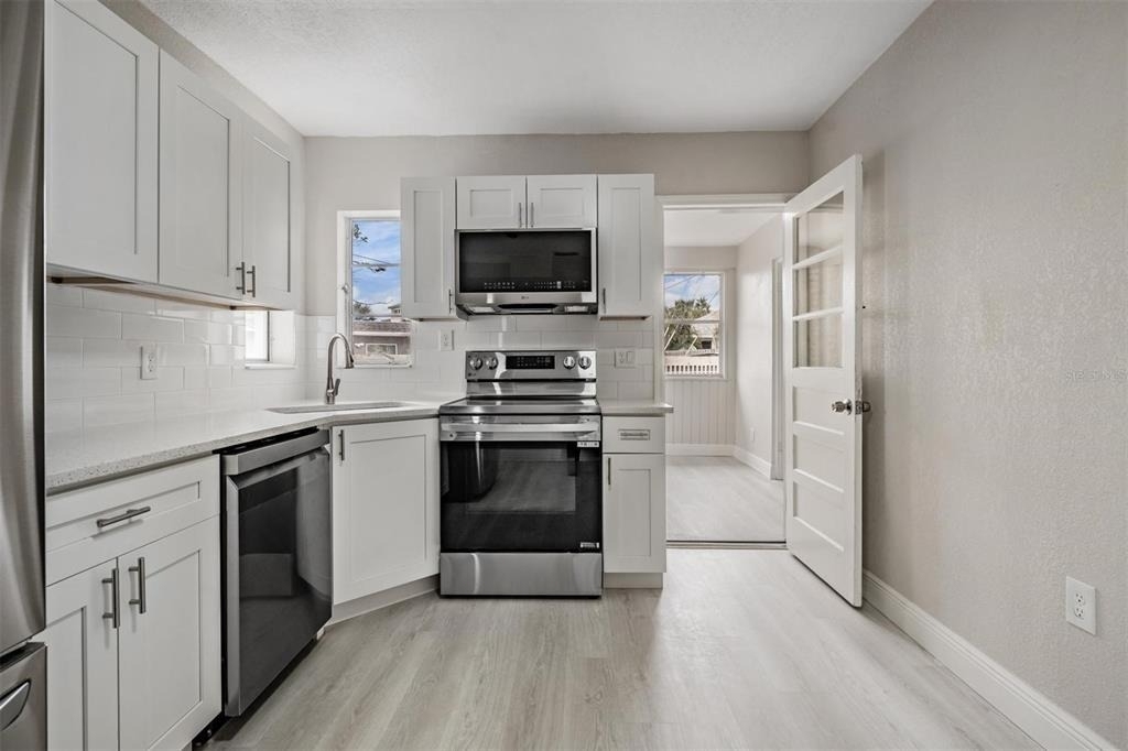 14040 Miramar Avenue - Photo 12