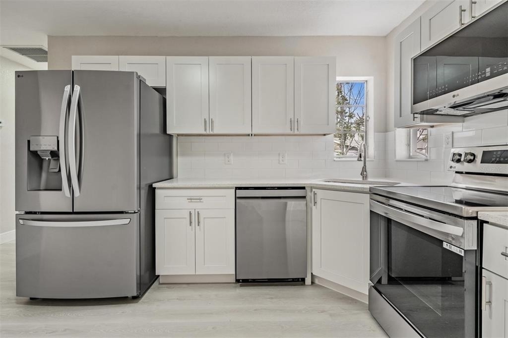 14040 Miramar Avenue - Photo 13