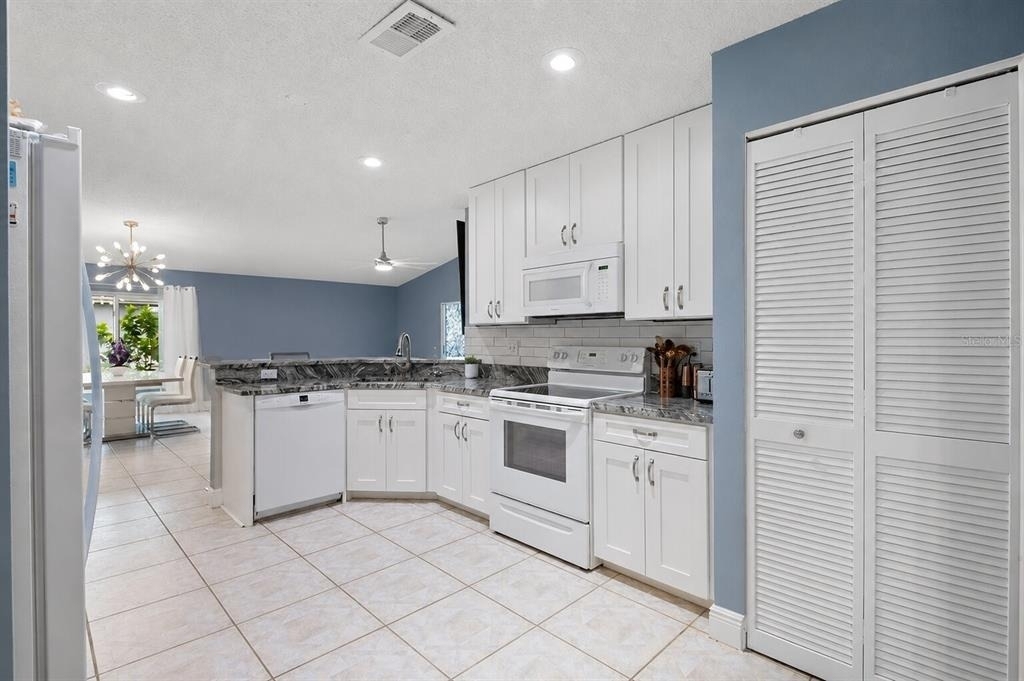 713 Manchester Woods Drive - Photo 18