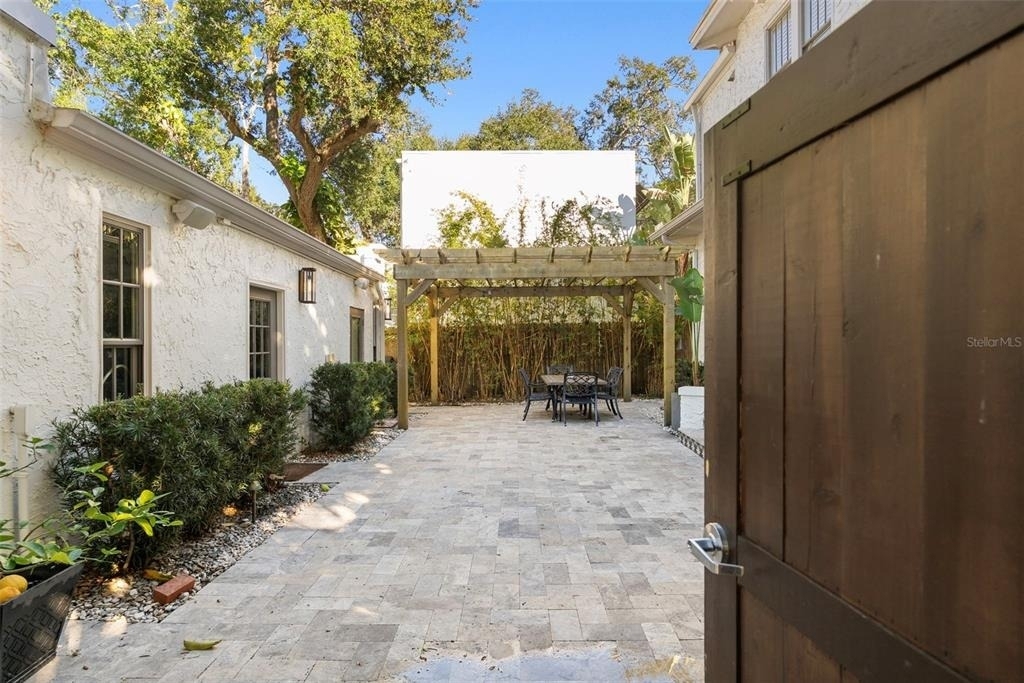 2943 W Bayshore Court - Photo 45