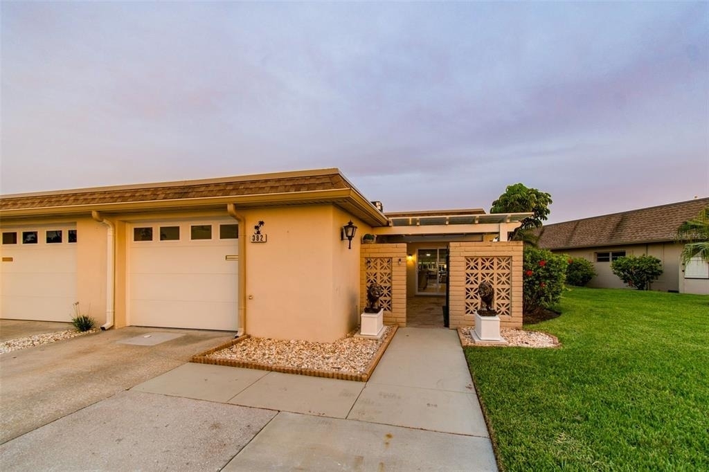 392 Boca Ciega Point Boulevard N - Photo 1