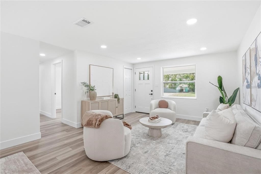 1004 Idlebriar Way - Photo 2