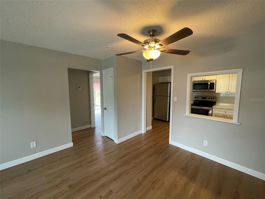 511 Duchess Court - Photo 2