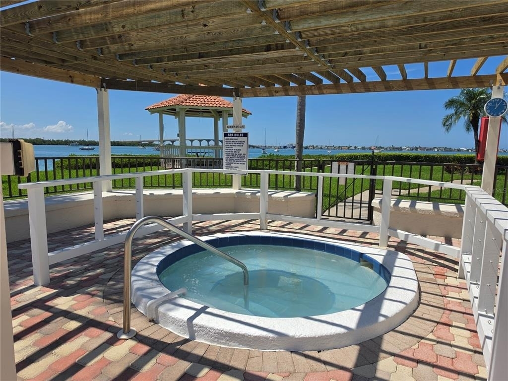 6295 Bahia Del Mar Circle - Photo 37