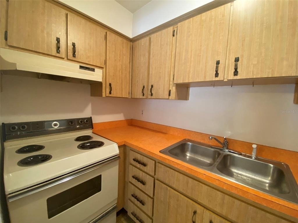 301 Woodrow Avenue - Photo 5