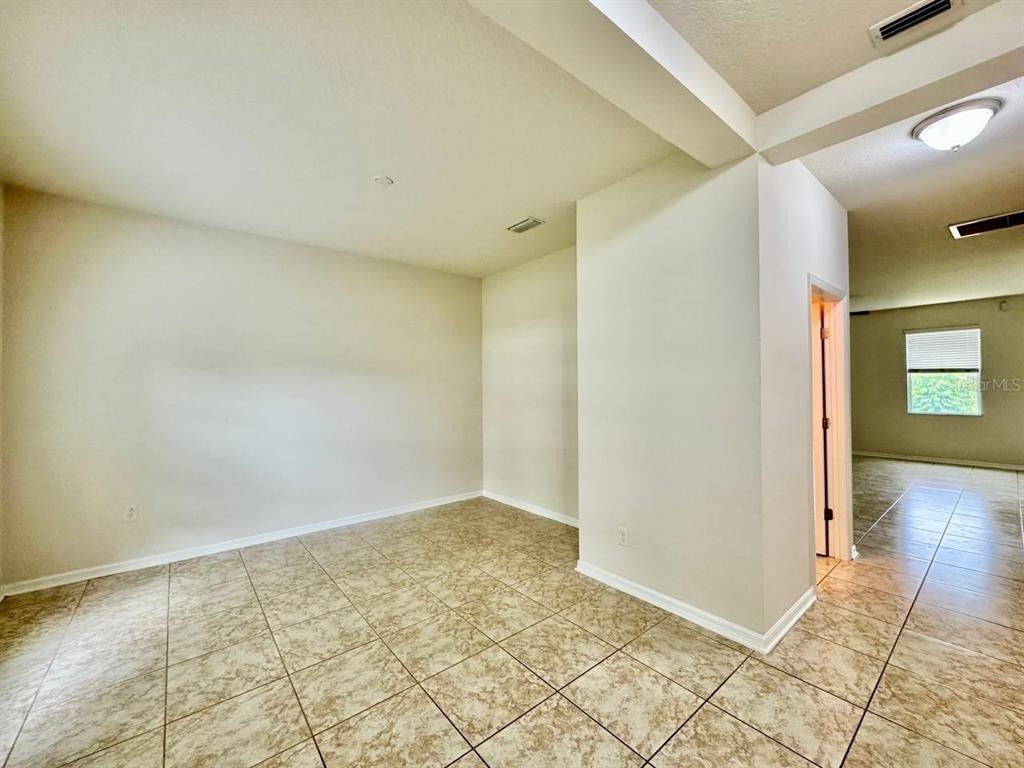 9614 Oak Glade Avenue - Photo 4