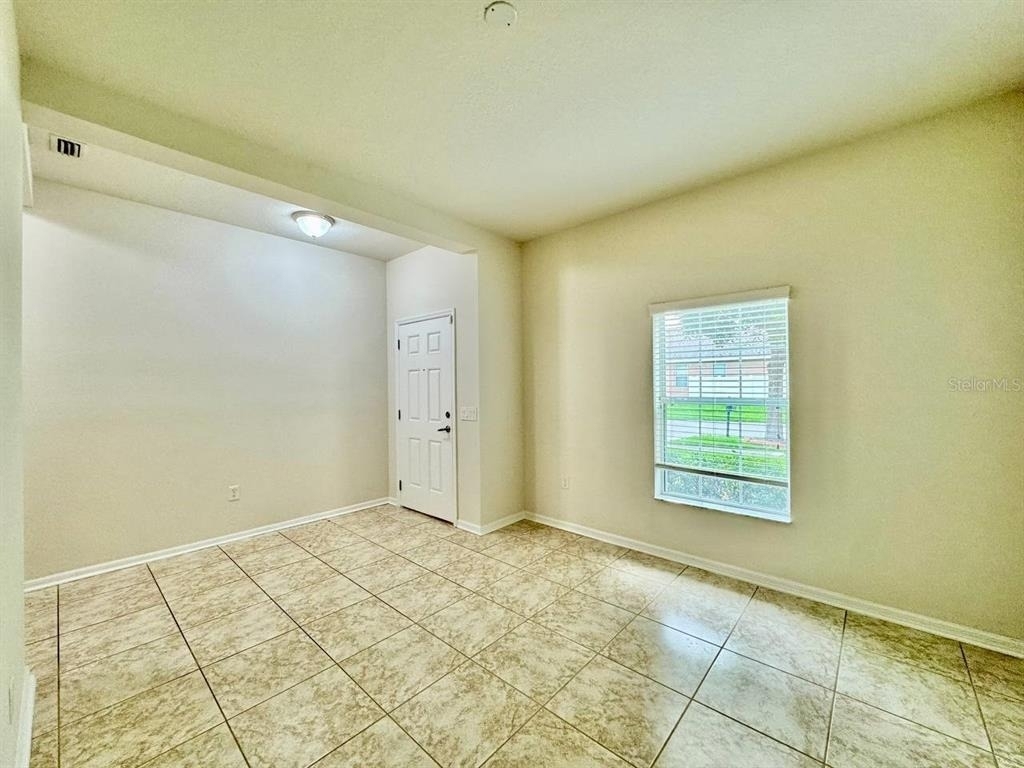 9614 Oak Glade Avenue - Photo 5
