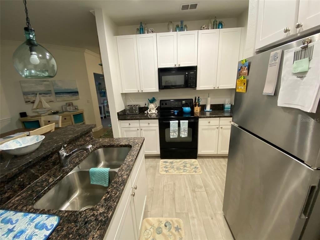 2107 Portofino Place - Photo 4