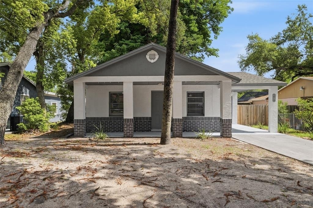 3014 E Osborne Avenue - Photo 1