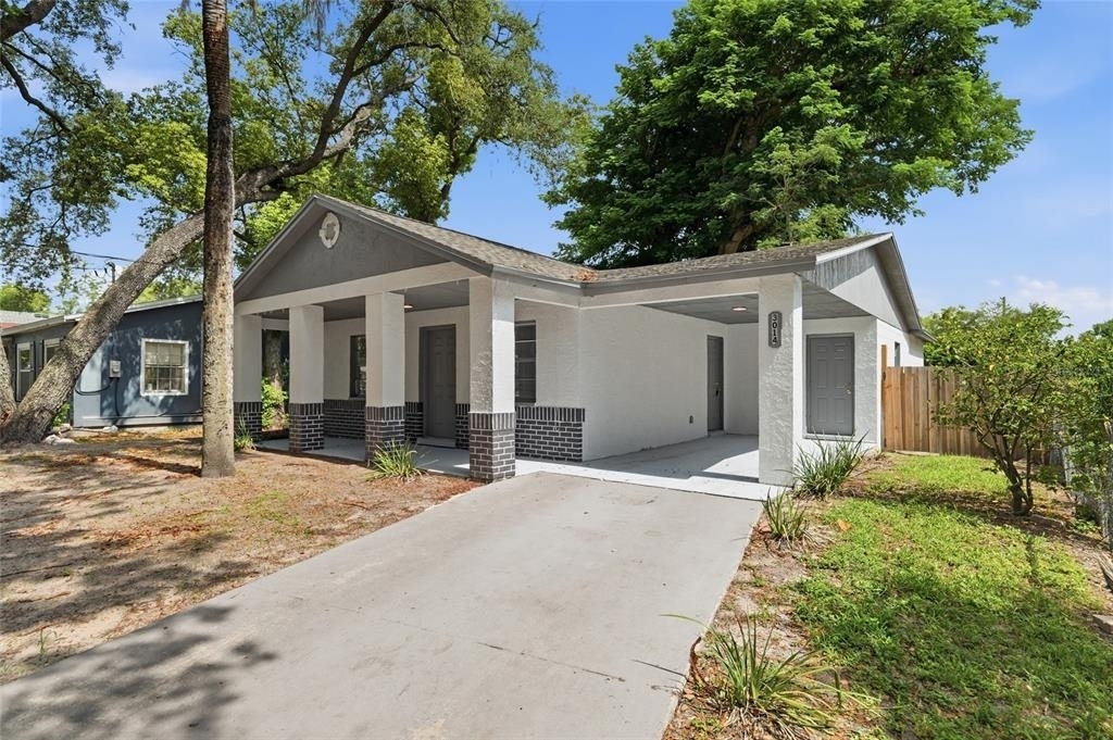 3014 E Osborne Avenue - Photo 0