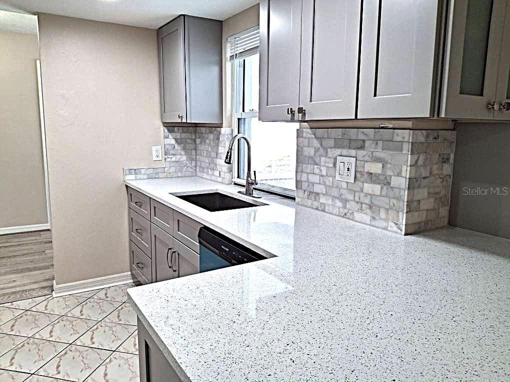 8308 123rd Avenue - Photo 5