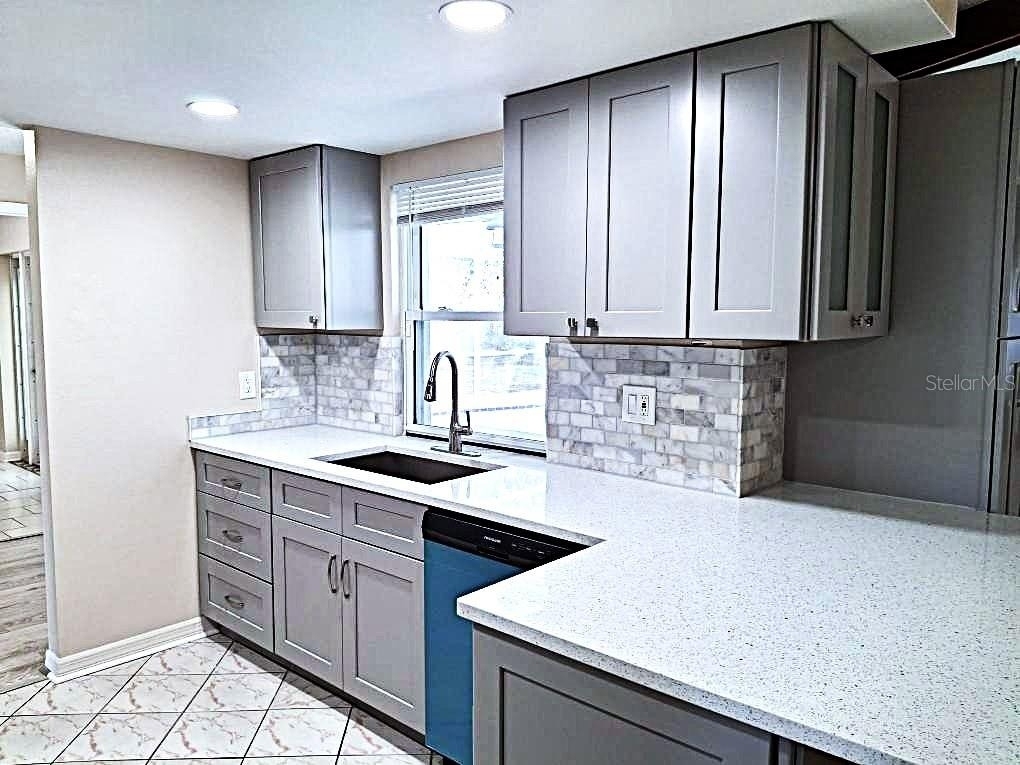 8308 123rd Avenue - Photo 2