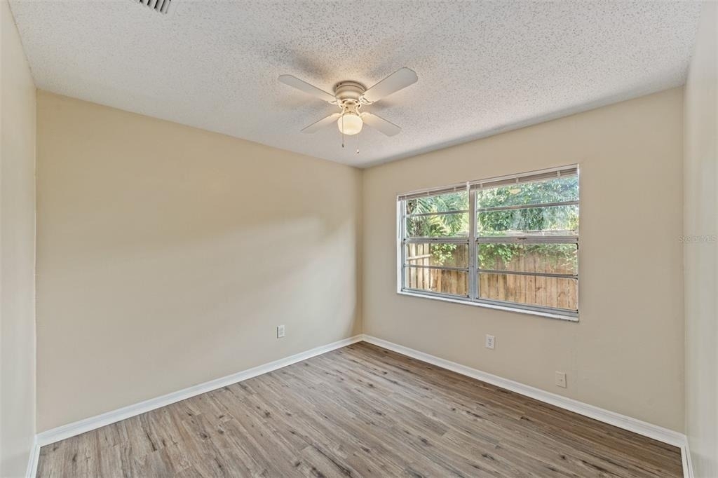 9616 N Oklawaha Avenue - Photo 26