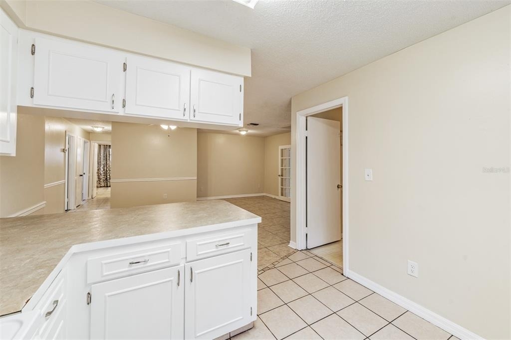 9616 N Oklawaha Avenue - Photo 17