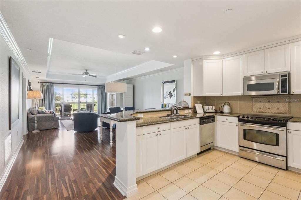 1112 Sunset View Circle - Photo 7