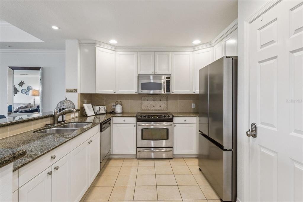 1112 Sunset View Circle - Photo 9