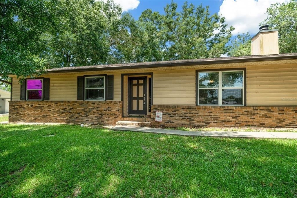 1820 Se 57th Avenue - Photo 0