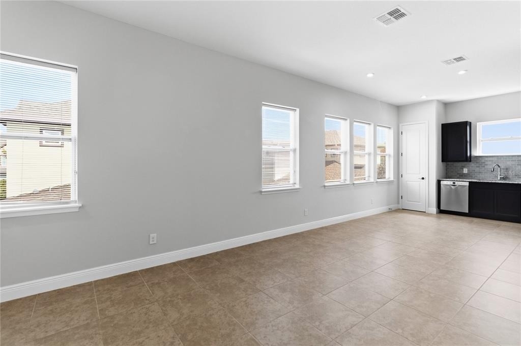 13030 Stoddart Avenue - Photo 10