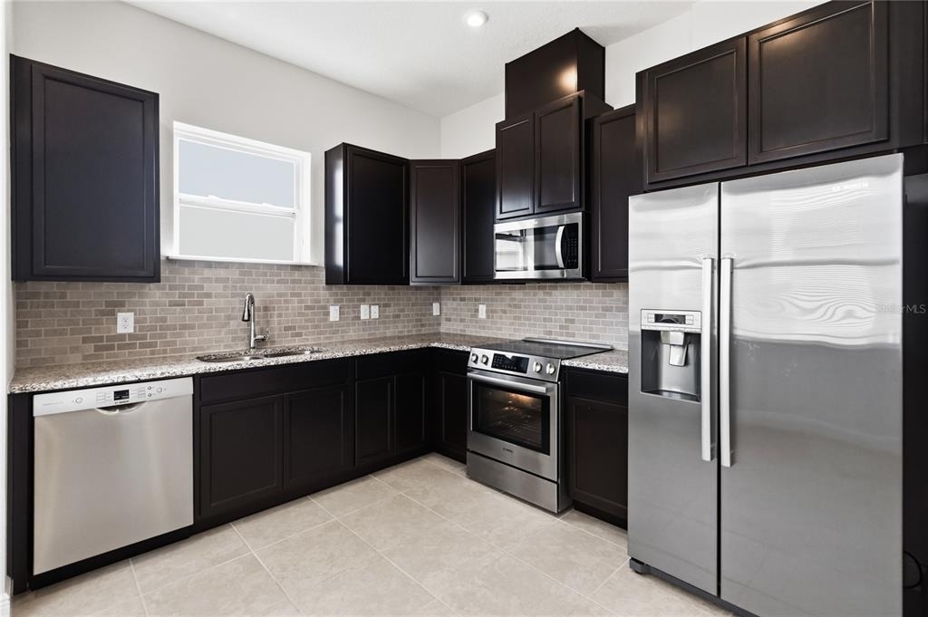 13030 Stoddart Avenue - Photo 6