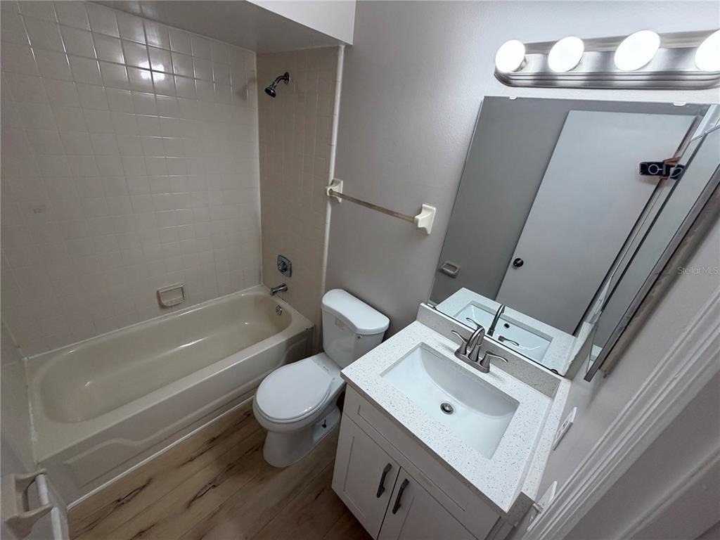 4160 Pershing Pointe Place - Photo 9
