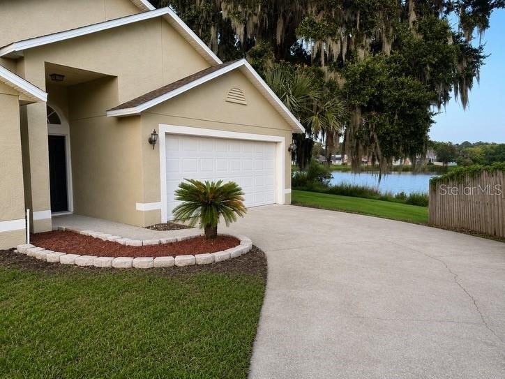815 Delfino Place - Photo 0