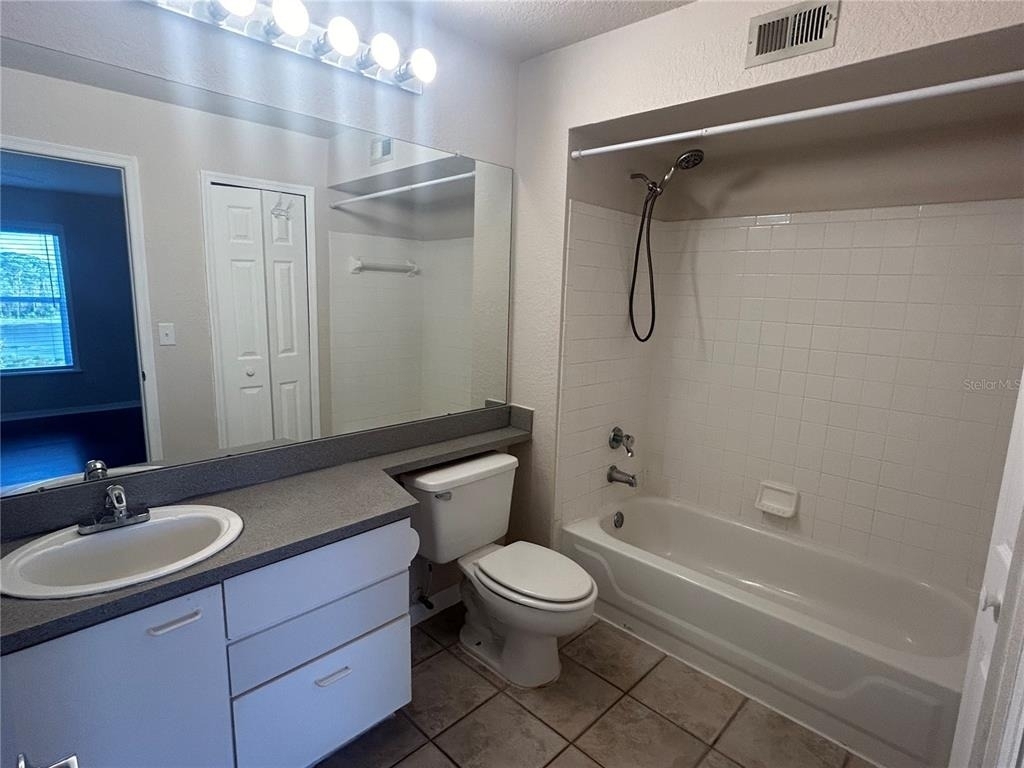 8939 Latrec Avenue - Photo 10